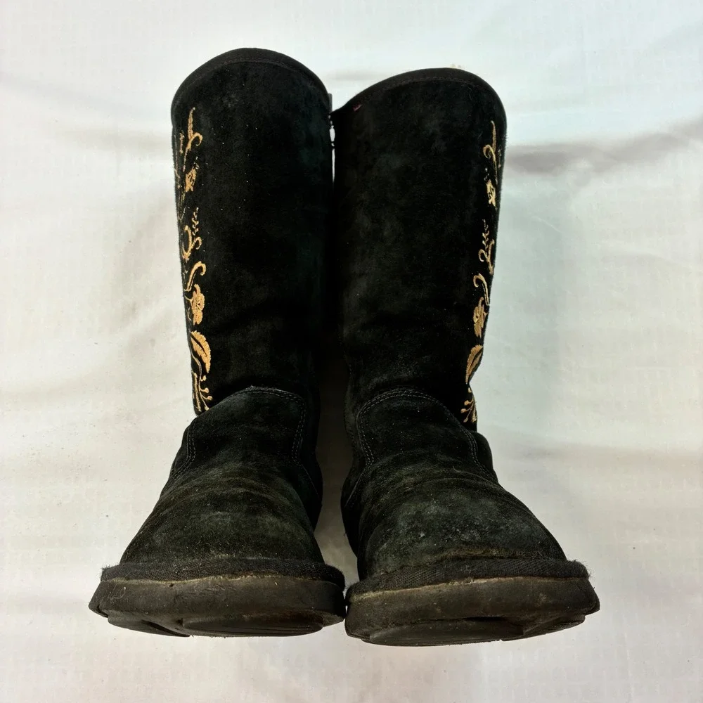 UGG Australia Sundance II Black Suede Gold Floral Embroidered Boots 5882 Size 5